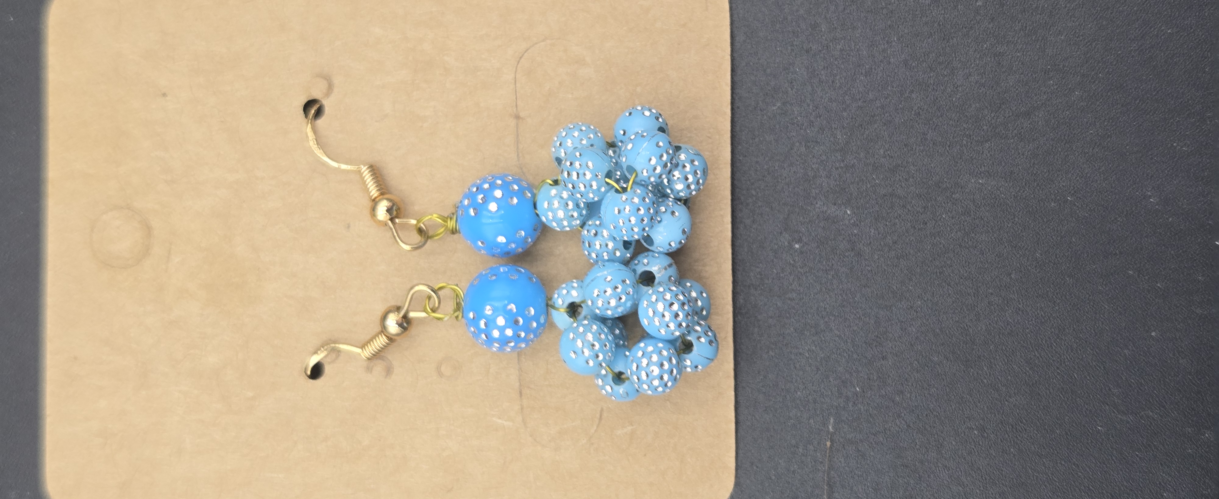 Boucle d'oreille 